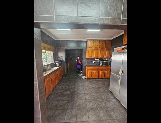 5 BEDROOM HOUSE FOR SALE IN VERWOERDPARK